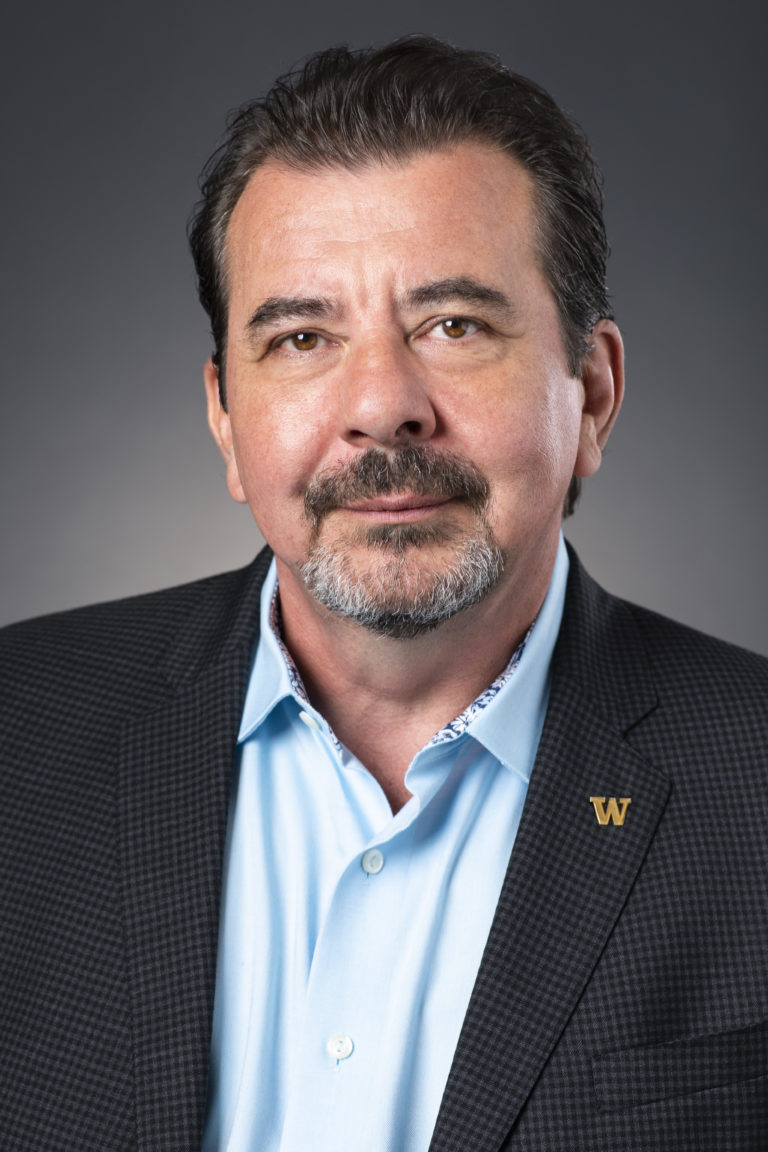 Francois Baneyx headshot