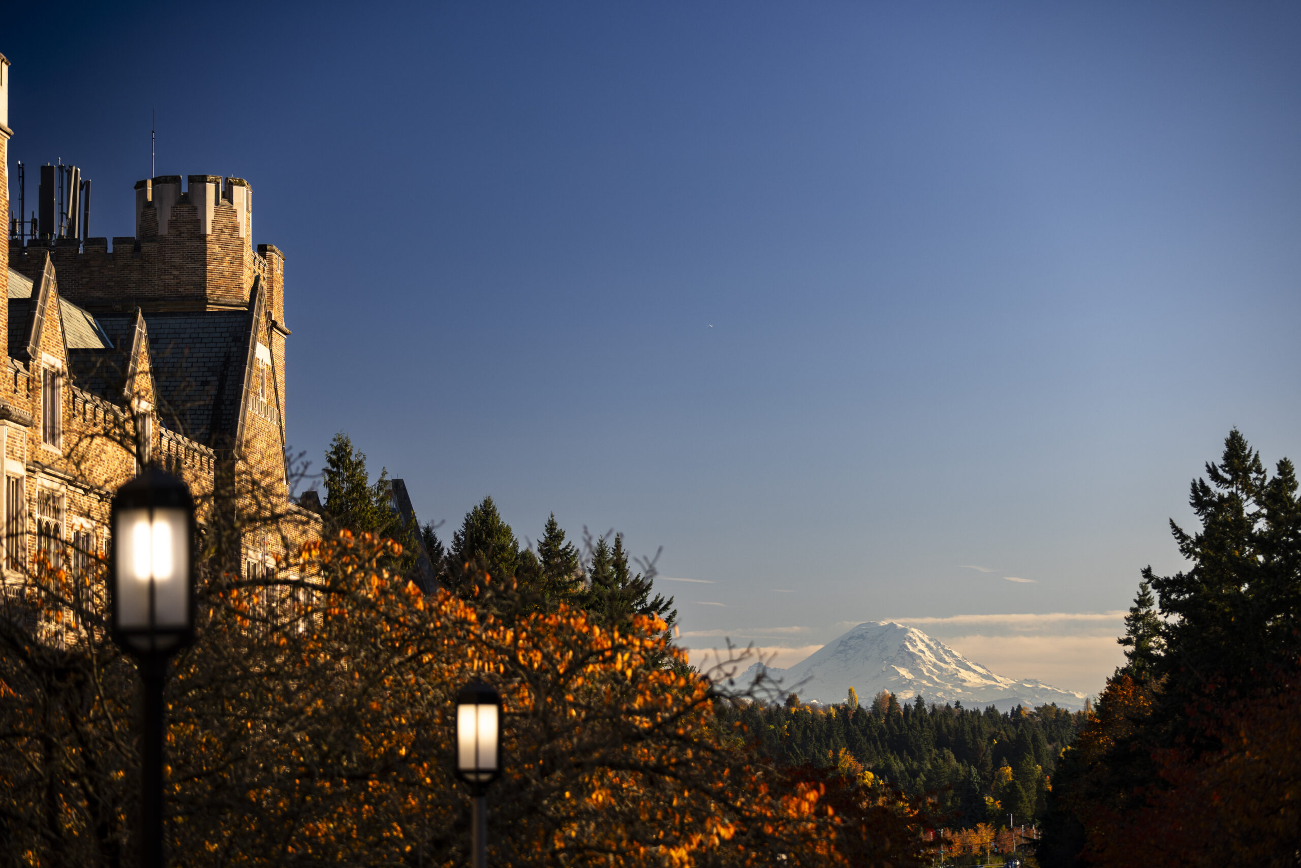 UW campus and Mount Rainier