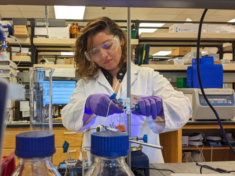 Banyu Carbon scientist in the lab