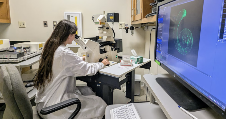 woman scientist in lab