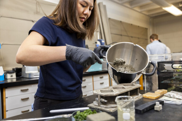 Meng-Yen Lin in Eleftheria Roumeli’s lab