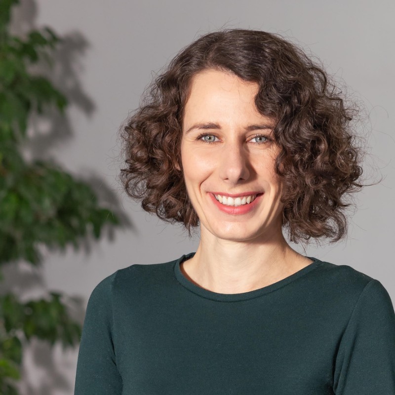 Headshot of Lubica Lutz