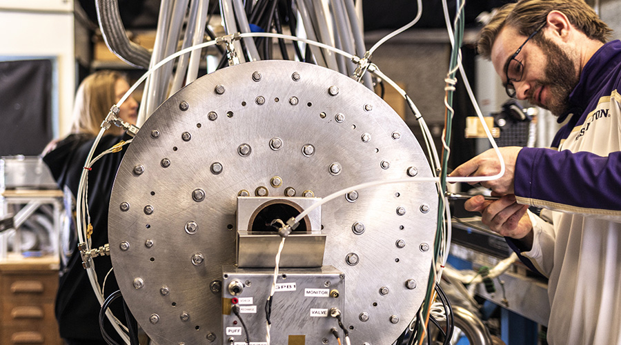 fusion energy gear with reseearchers